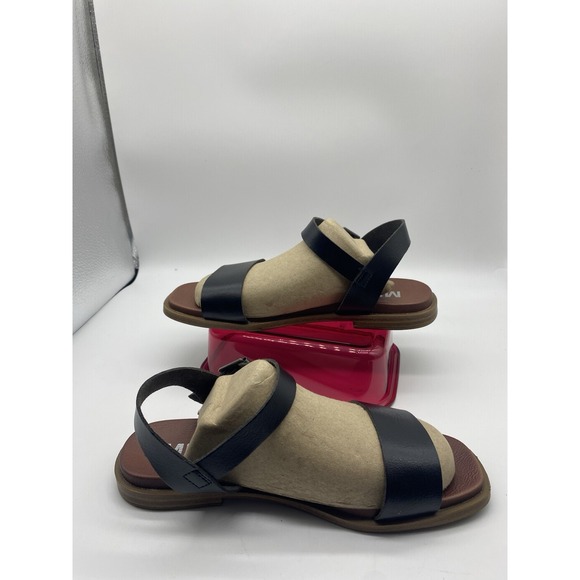 Mia Womens Size 6‎ Sandals Peyton Round Toe Black Buckle Ankle Strap - Picture 2 of 6